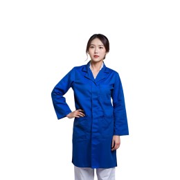 Customized long-sleeved blue doctor gown with 5 rubber buttons and black buttons, embroidered logo design, laboratory gown Laurus Optics Limited NU080 Customized long-sleeved blue doctor gown with 5 rubber buttons and black buttons, embroidered logo design, laboratory gown Laurus Optics Limited NU080